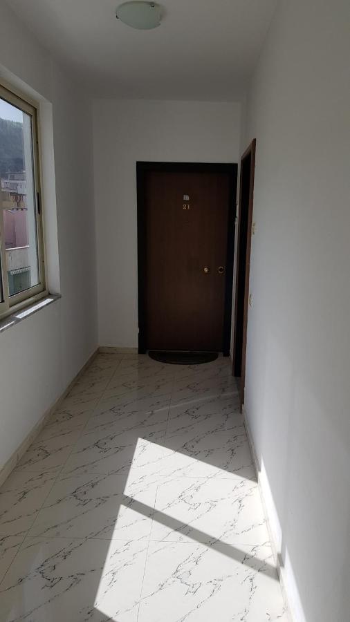 M&I Beach Apartment With Sea View Durrës Eksteriør billede