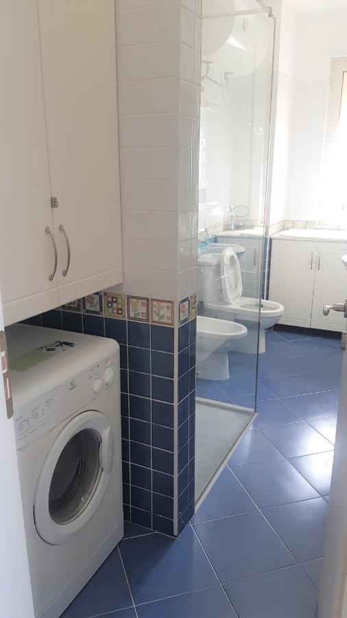 M&I Beach Apartment With Sea View Durrës Eksteriør billede