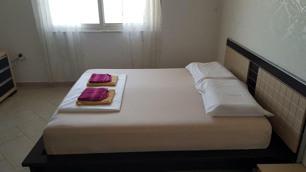 M&I Beach Apartment With Sea View Durrës Eksteriør billede