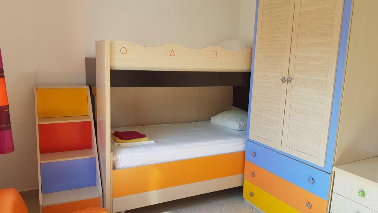 M&I Beach Apartment With Sea View Durrës Eksteriør billede
